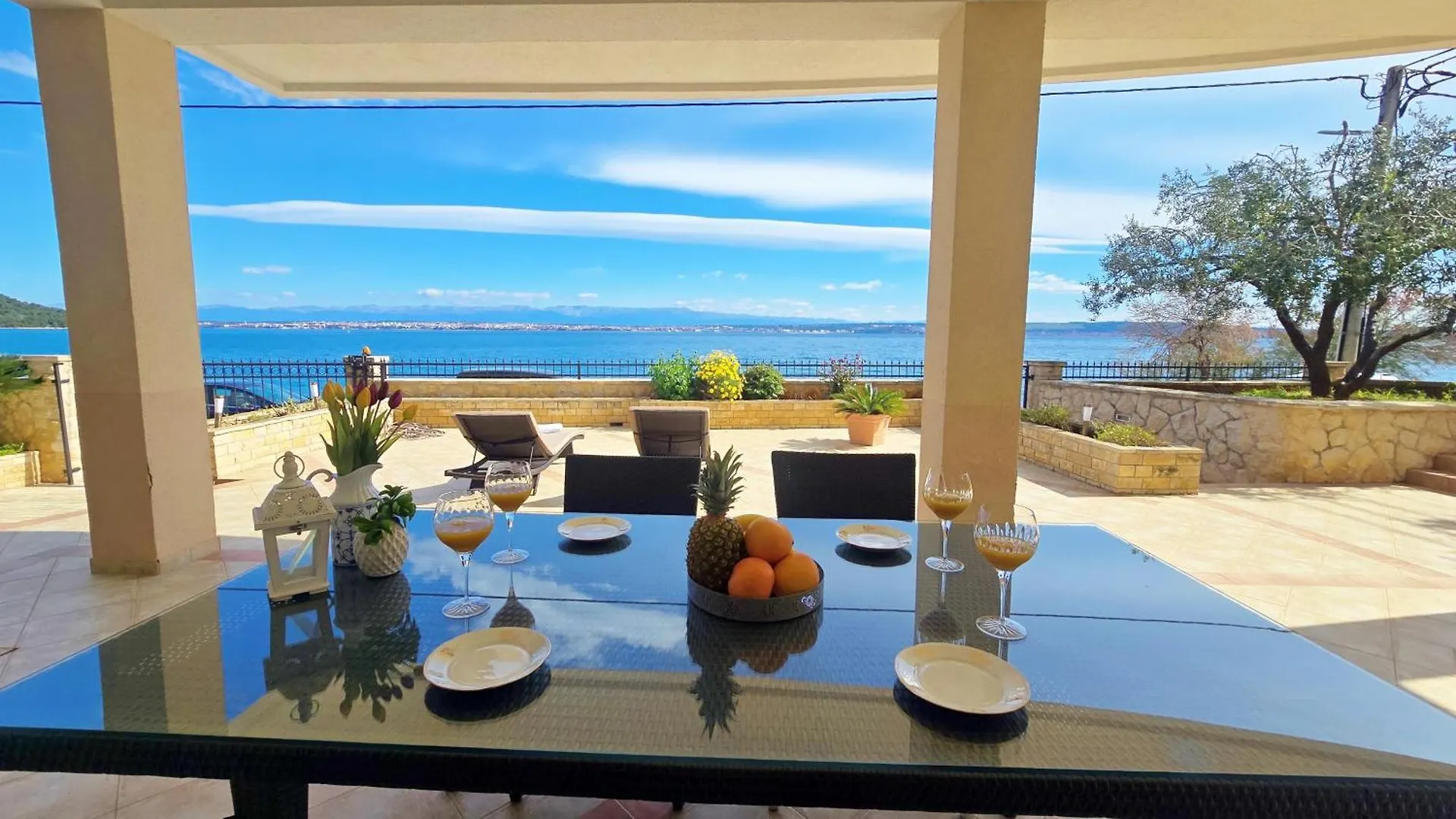 Oceanview Celestial Apartment Kali